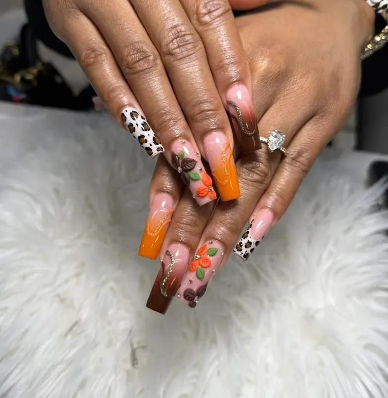Queen Nails — Nail salon in Everett